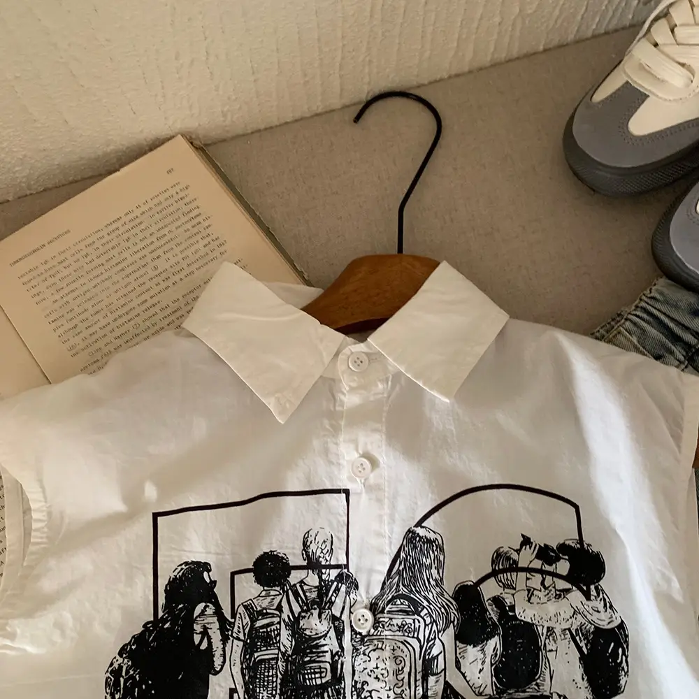 Children's Sleeveless T-Shirt with Retro Print — feature 5