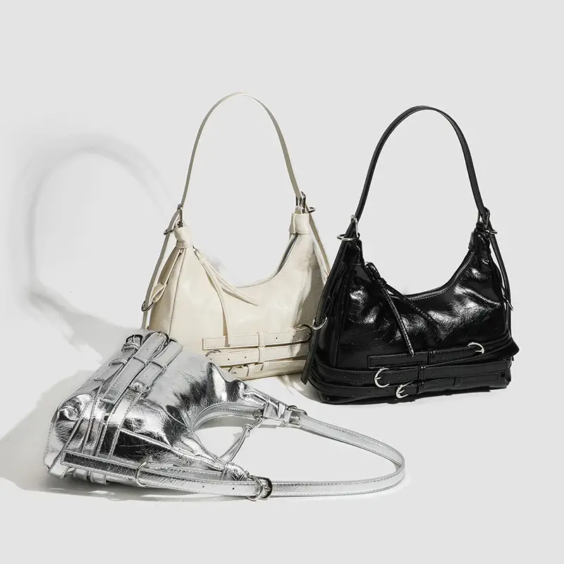 Black Vintage Commuter Bag for Women 2026 - Image 5