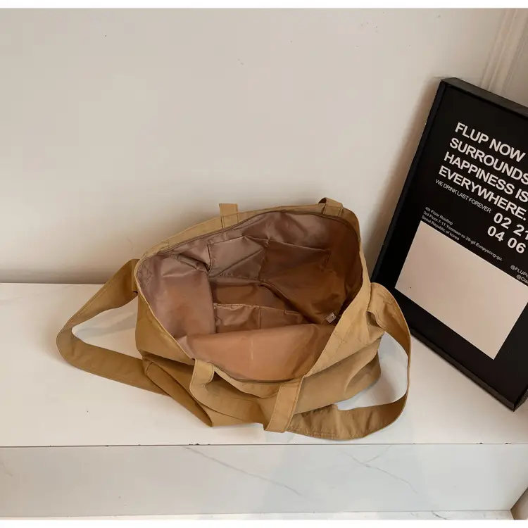 Ultra Light Waterproof Crossbody Tote Bag for Students & Commuters — feature 6