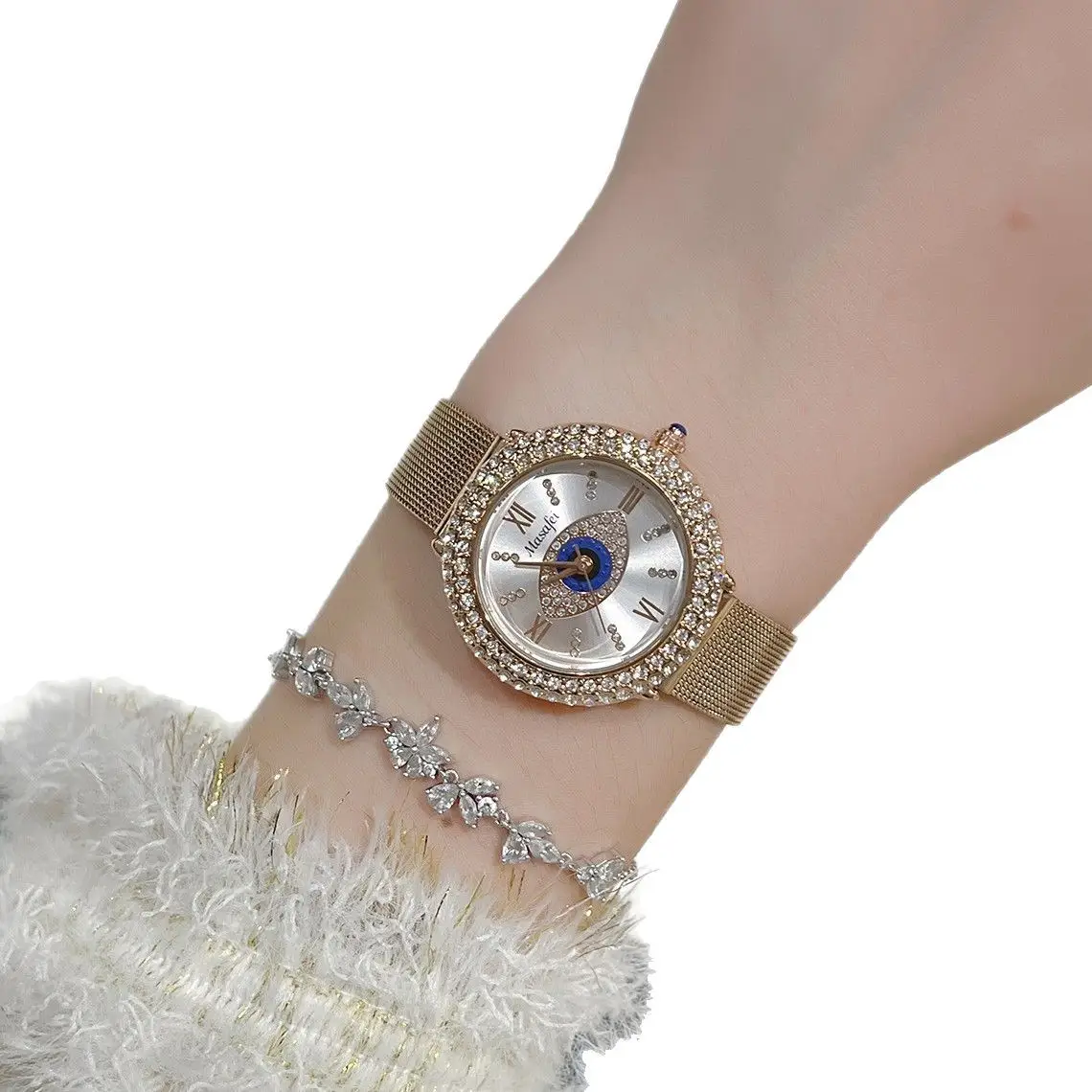 Cross-Border Diamond Watch Set for Women Light Luxury Waterproof - Image 5