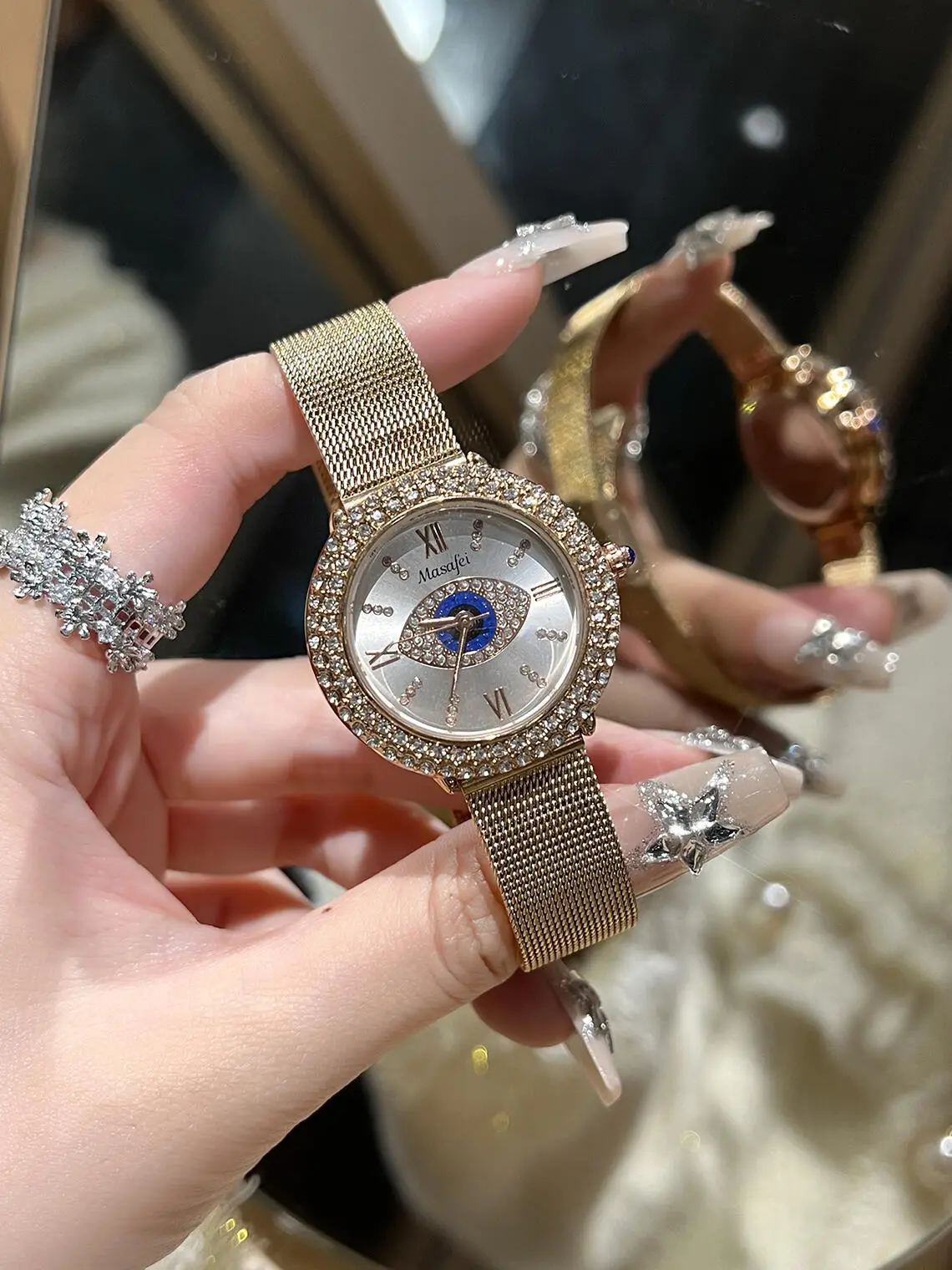 Cross-Border Diamond Watch Set for Women Light Luxury Waterproof — feature 4