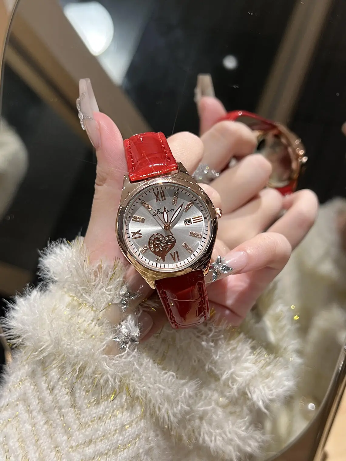 Women's Green Quartz Watch with Diamond Bracelet — feature 8
