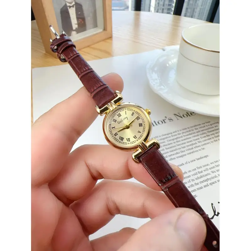 Women's Gold Mesh Watch with Retro Quartz Dial - Image 2