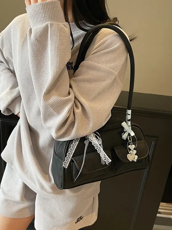 Women's Cream Crossbody Bag with Chain Strap - Image 11