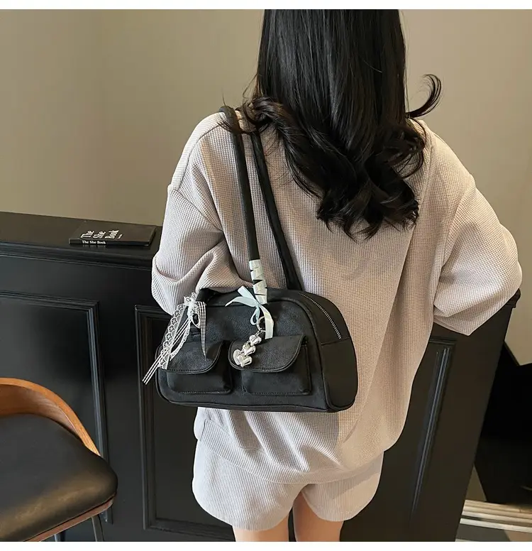 Women's Cream Crossbody Bag with Chain Strap — feature 10