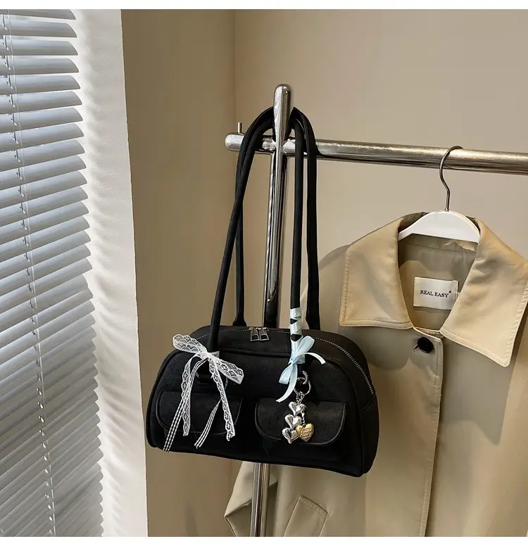 Women's Cream Crossbody Bag with Chain Strap — feature 21