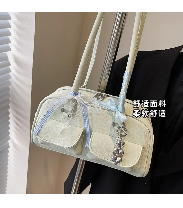 Women's Cream Crossbody Bag with Chain Strap — feature 3