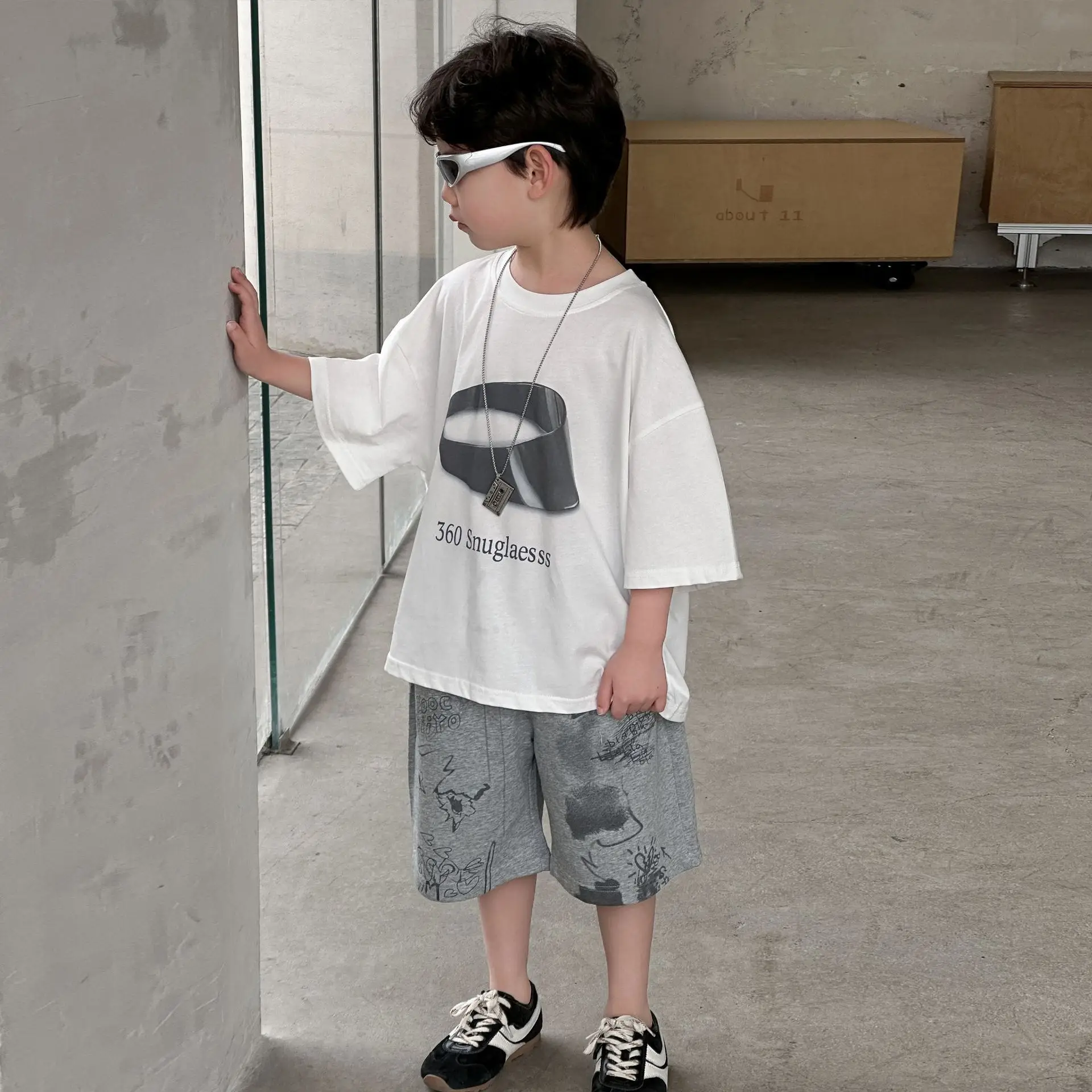 Boys White Graphic Cotton T-Shirt Loose Fit 2025 — feature 17