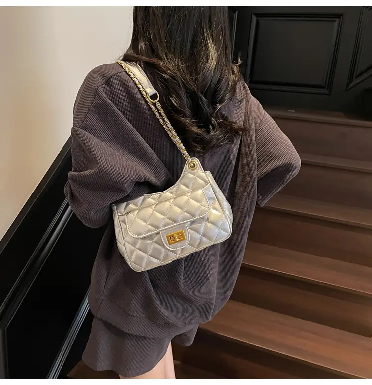 Pink Rhombus Chain Shoulder Bag for Women 2025 — feature 32