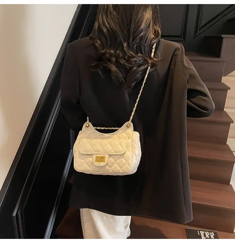 Pink Rhombus Chain Shoulder Bag for Women 2025 — feature 44