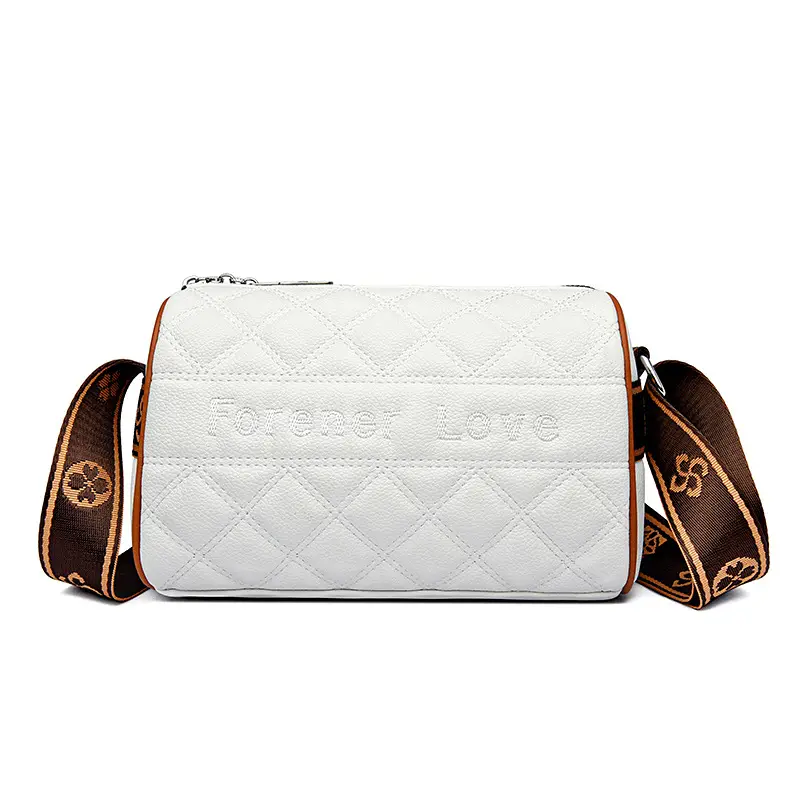 Black Quilted Women's Crossbody Bag with Fumeida Aishu Logo - Image 3