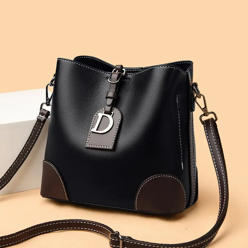 Women's Black D-Log Crossbody Bag 2025 New Arrival - Image 3