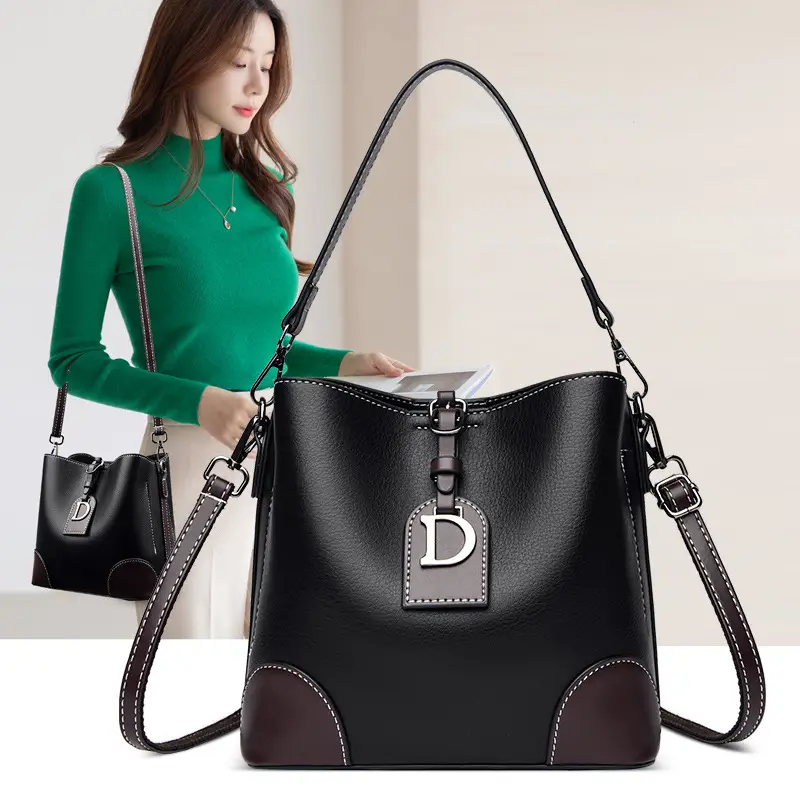 Women's Black D-Log Crossbody Bag 2025 New Arrival — feature 22