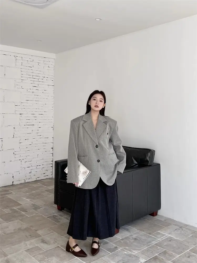 Pointed-Toe Stylish Versatile Mary Jane Leather Shoes with French-Style Chunky Heels and Velcro Fasteners, Shallow Mouth Single Shoes for Women, 2026 Spring and Autumn New Model — feature 13