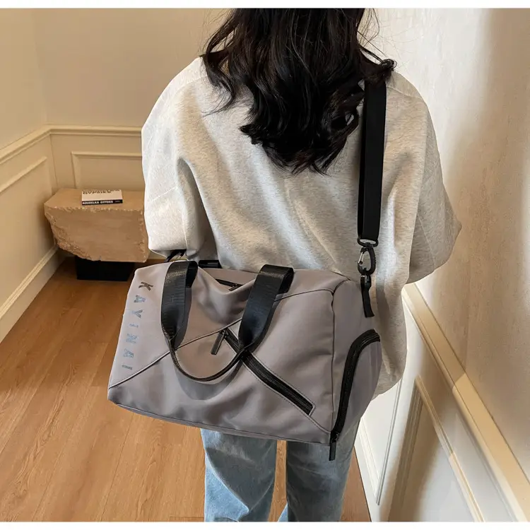 Large Capacity Fitness Sports Shoulder Bag Grey — feature 32