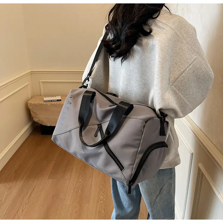 Large Capacity Fitness Sports Shoulder Bag Grey — feature 33