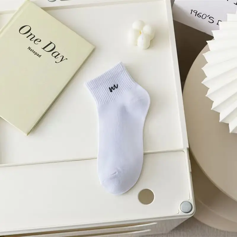 Women's Spring and Summer Thin Socks, Sweat-Absorbent, Breathable, Simple and Versatile Sports Socks, Student Socks, Zhuji Socks