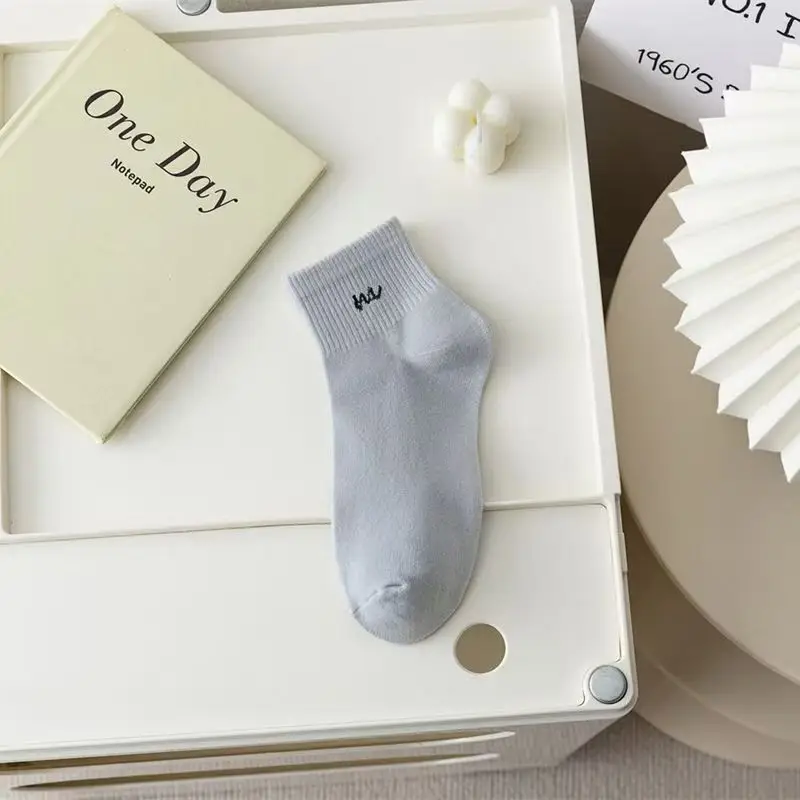 Women's Spring and Summer Thin Socks, Sweat-Absorbent, Breathable, Simple and Versatile Sports Socks, Student Socks, Zhuji Socks