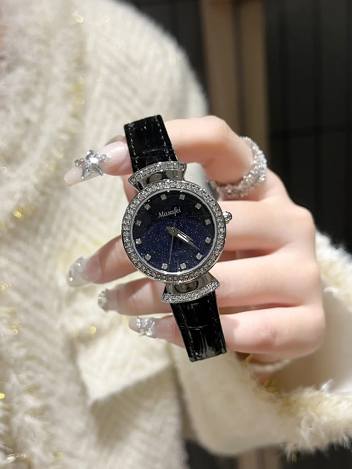Lady's Watch Blue Crystal Water Resistant — feature 8
