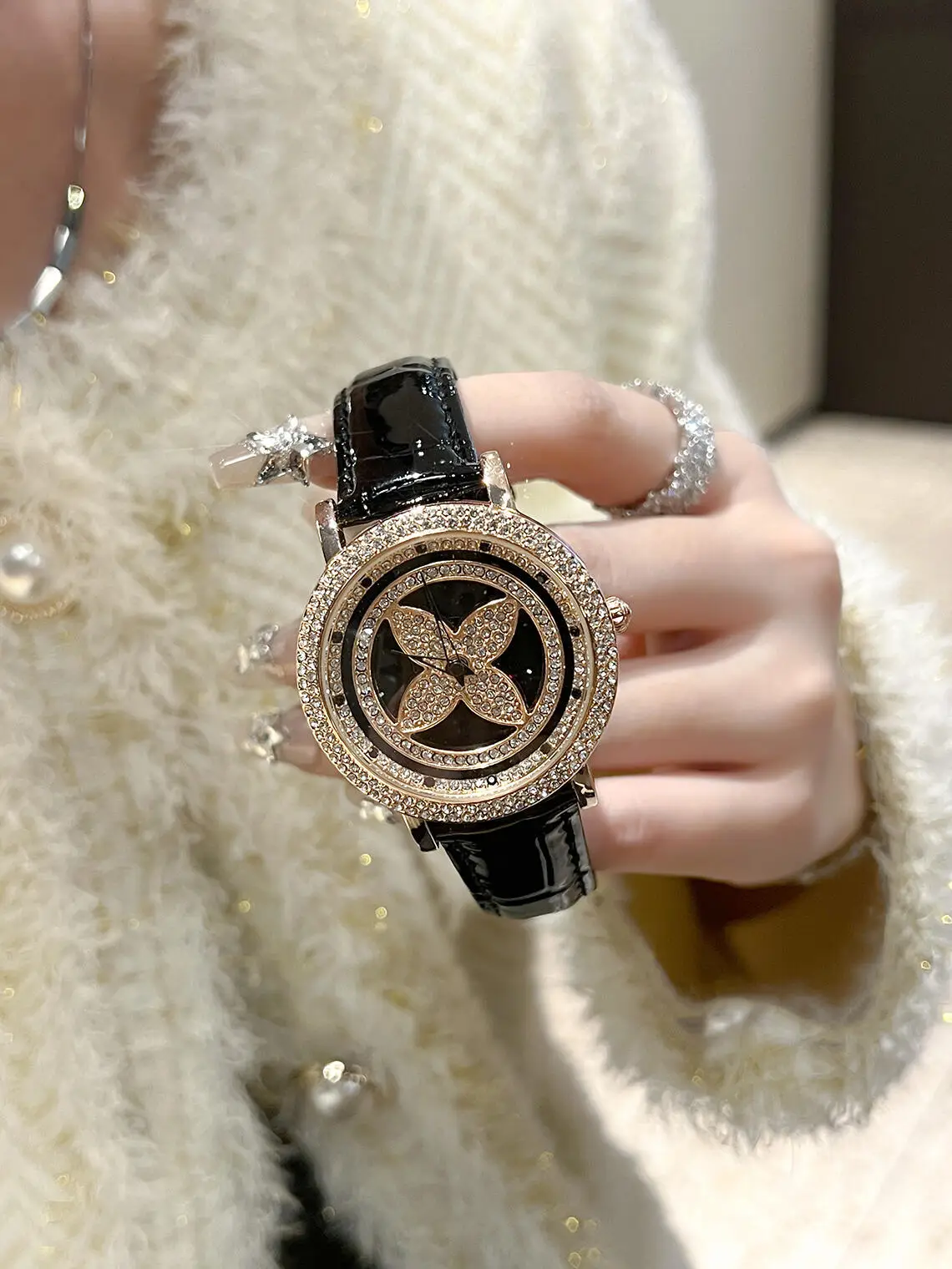 Luxury 4-Lever Watch for Women with Crystal Band — feature 8