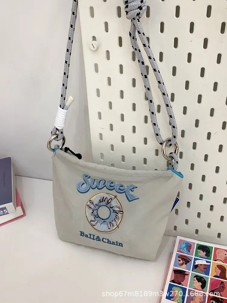 Japanese Niche Embroidered Shoulder Bag for Women - Image 8