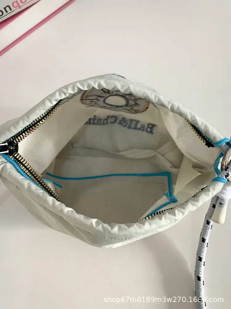 Japanese Niche Embroidered Shoulder Bag for Women — feature 40