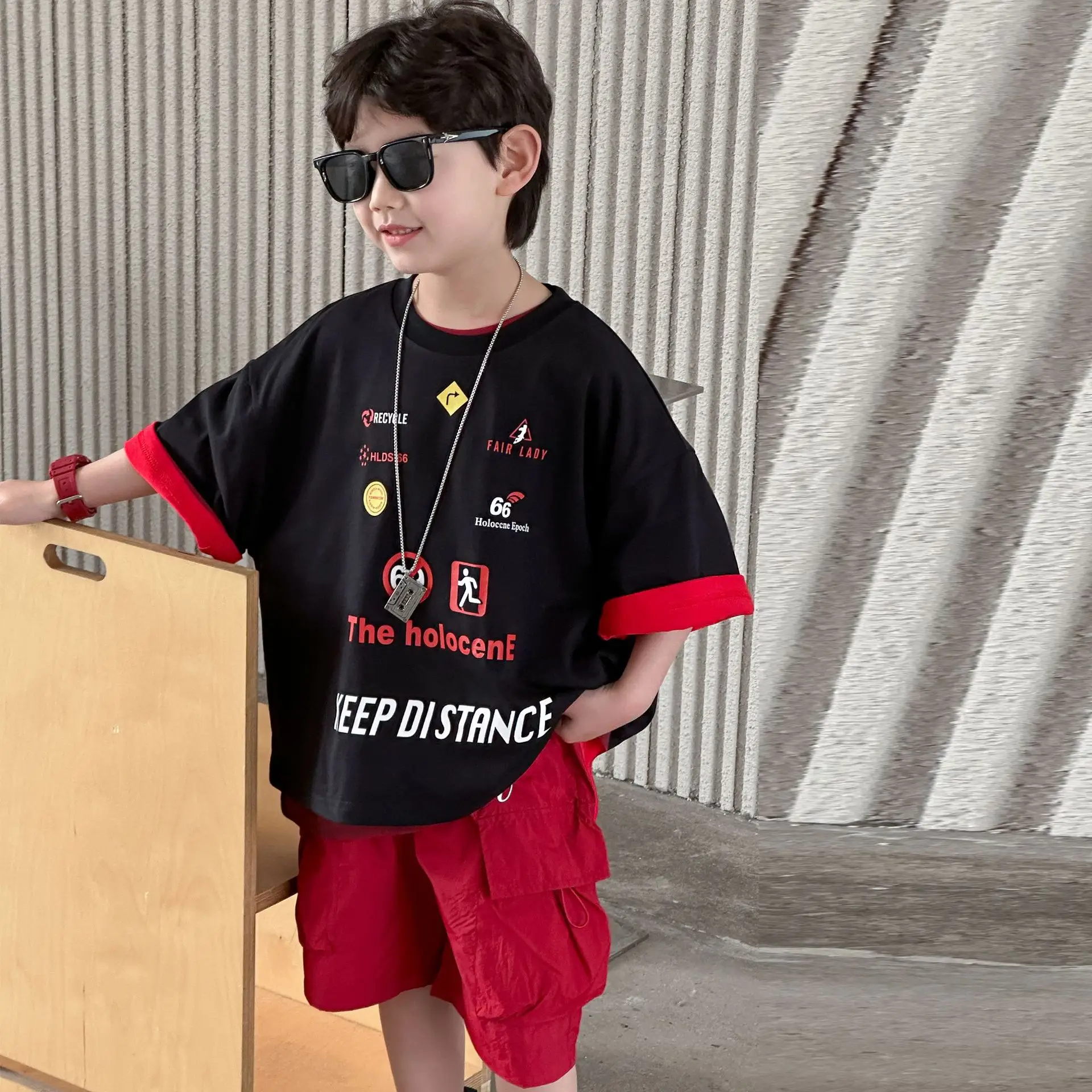 Boys Black Red T-Shirt Short Sleeve 2025 Cool Kids Wear — feature 3