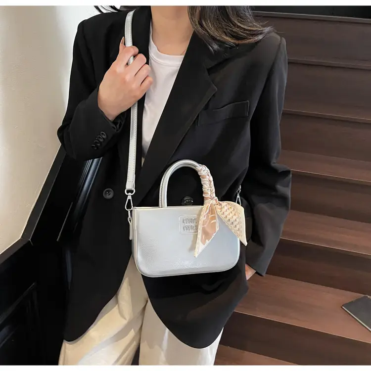 Women's Cream Miu U Shoulder Bag with Bow — feature 15