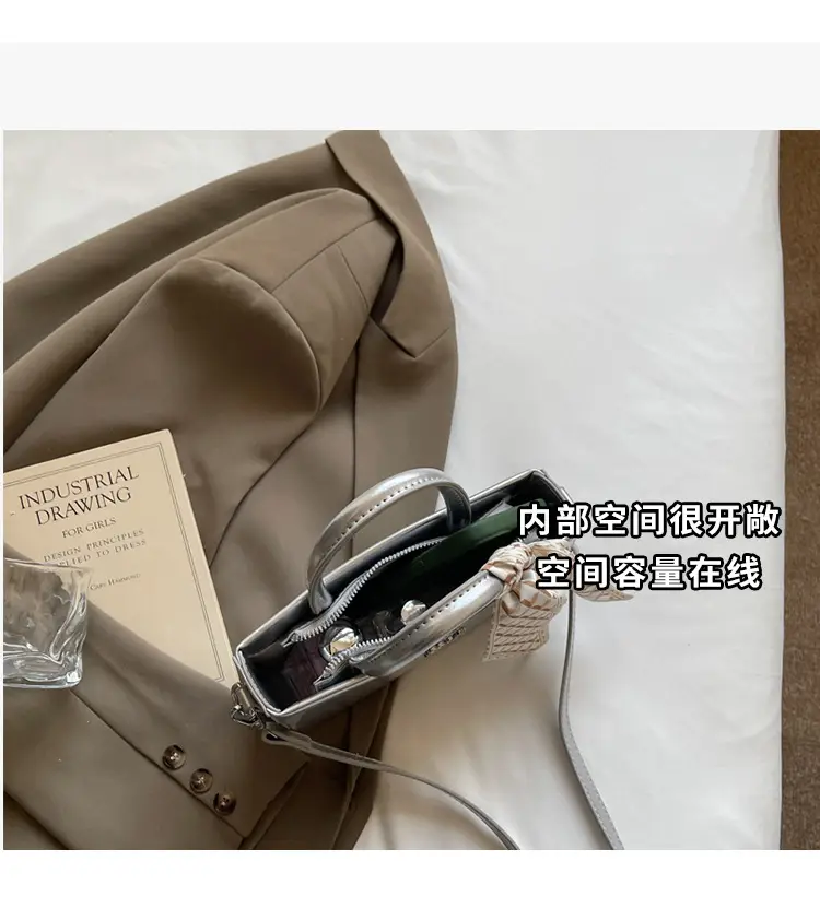 Women's Cream Miu U Shoulder Bag with Bow — feature 9