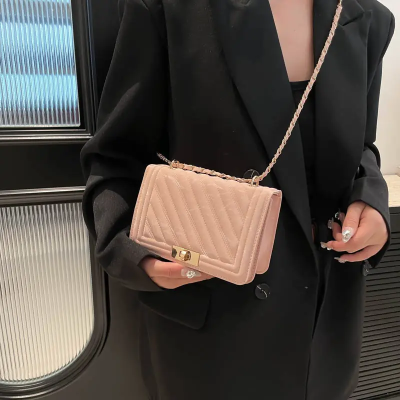 2025 Spring White Quilted Crossbody Bag with Gold Chain - Image 6