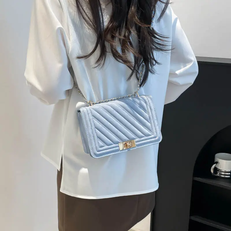2025 Spring White Quilted Crossbody Bag with Gold Chain - Image 7