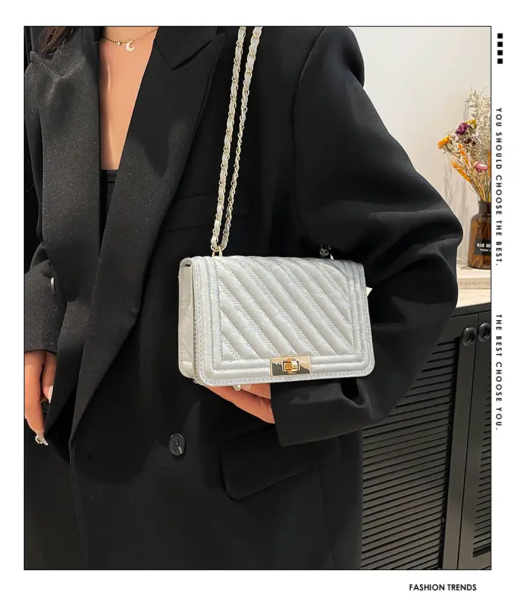 2025 Spring White Quilted Crossbody Bag with Gold Chain — feature 2