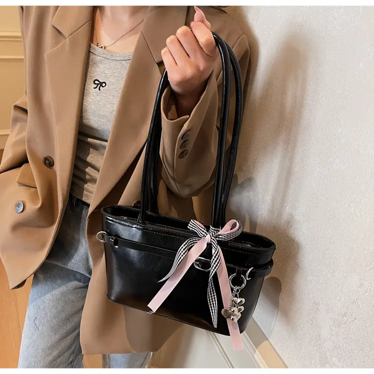 Black Clear Plexiglass Shoulder Bag for Women — feature 21