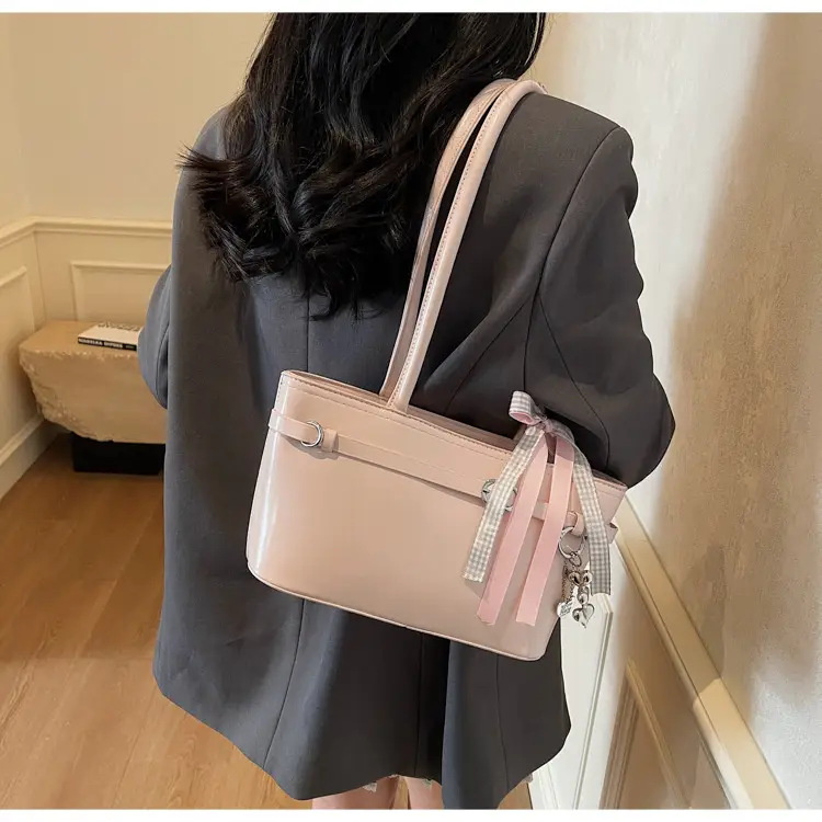 Black Clear Plexiglass Shoulder Bag for Women — feature 23