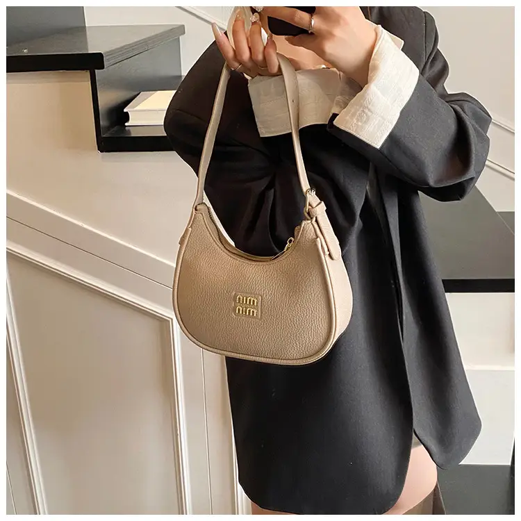 Women's Niche Crossbody Bag Beige 2026 — feature 15