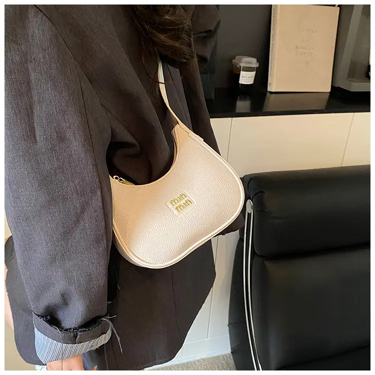 Women's Niche Crossbody Bag Beige 2026 — feature 27
