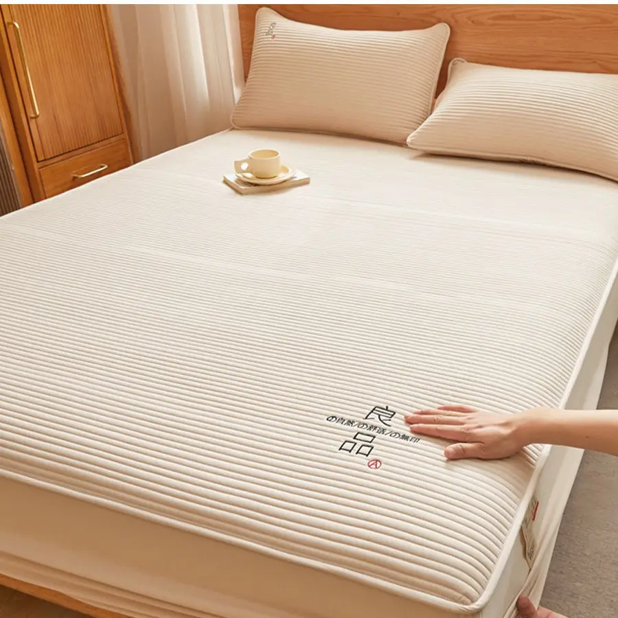 Cross-Border Quilted Waterproof Fitted Sheet Single Piece Thickened Bed Cover Set All-Inclusive Bed Cover Pure Bed Three-Piece Set Mattress Protector