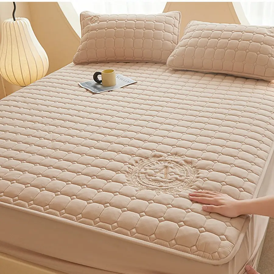 Cross-Border Quilted Waterproof Fitted Sheet Single Piece Thickened Bed Cover Set All-Inclusive Bed Cover Pure Bed Three-Piece Set Mattress Protector