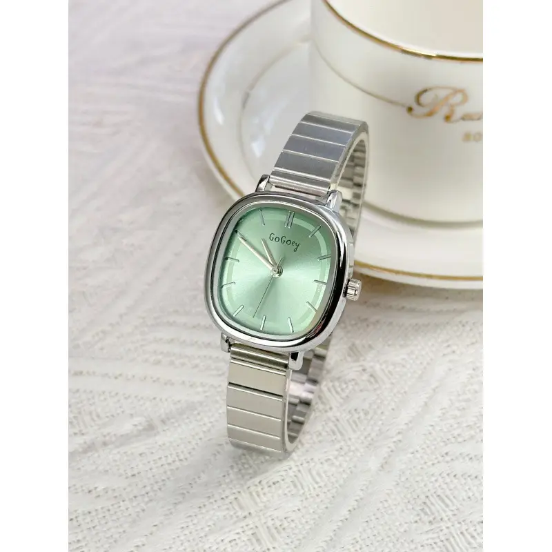Gold Quartz Women's Watch with Bamboo Strap - Image 4