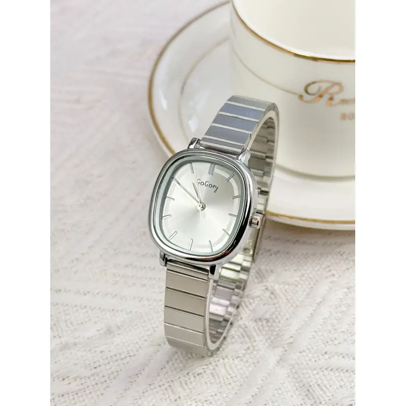 Gold Quartz Women's Watch with Bamboo Strap - Image 5