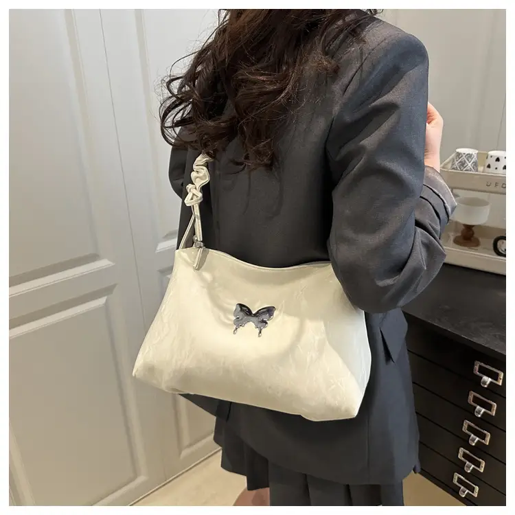 Underarm Bag with Butterfly Design 2025 New — feature 12