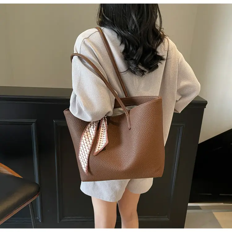 Elegant Underarm Handbag for Women 2025 — feature 21