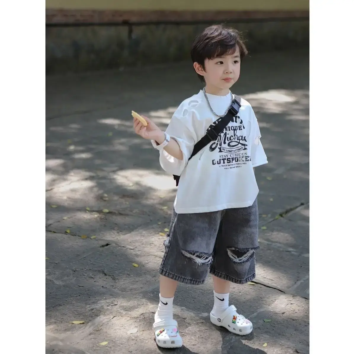 Men's 2-Piece Summer T-Shirt & Denim Pants Set — feature 2