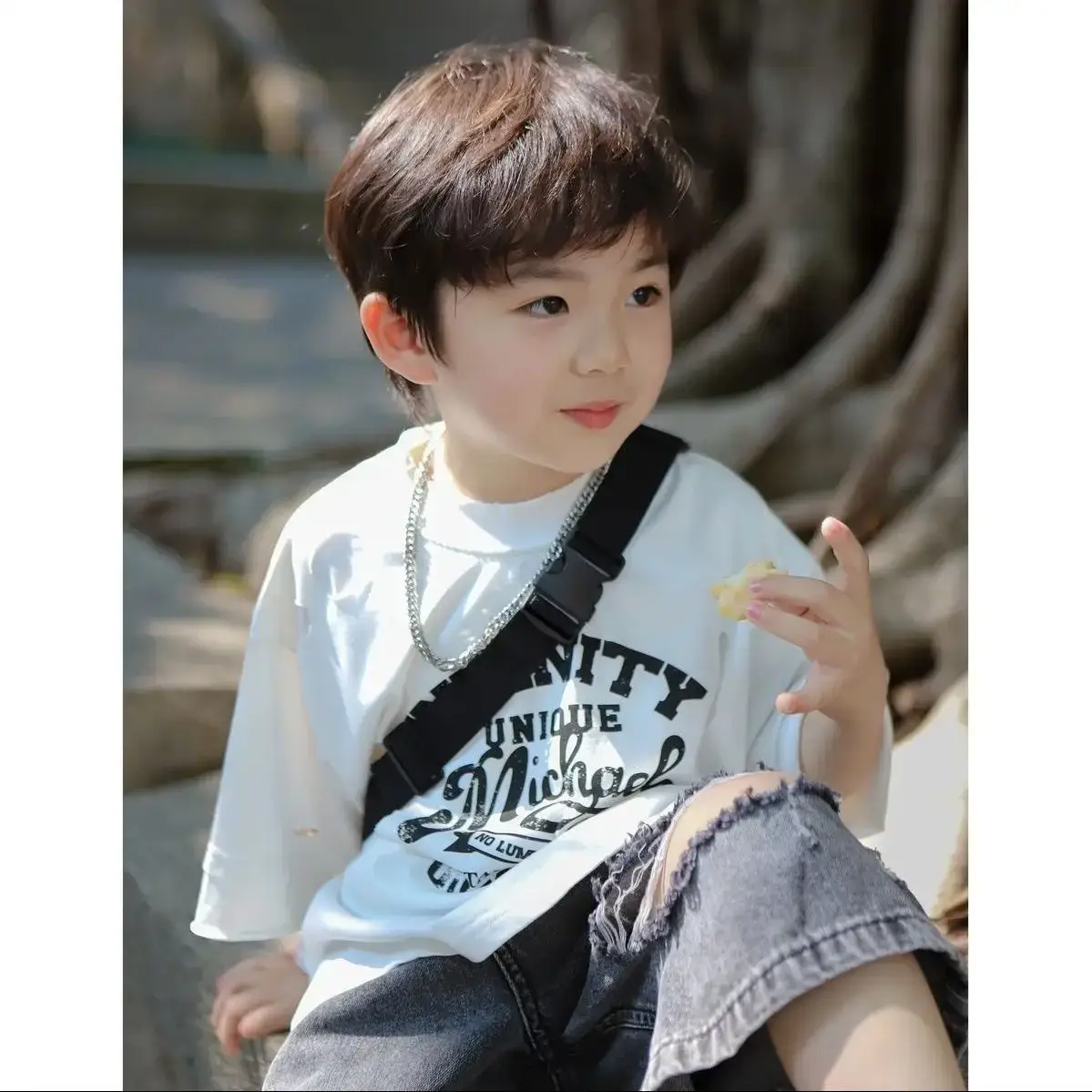 Men's 2-Piece Summer T-Shirt & Denim Pants Set — feature 9