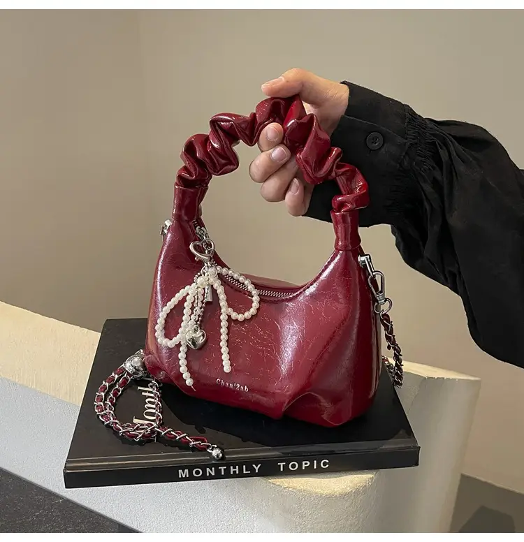 White Pleated Shoulder Bag with Chain Strap for Women — feature 16