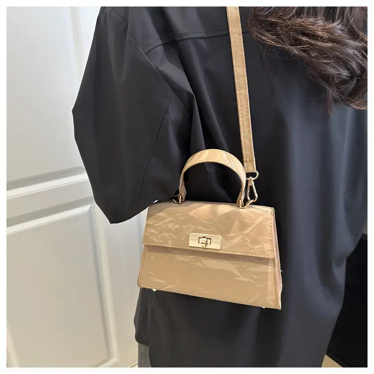 2025 Spring Light Blue Shoulder Crossbody Bag with Lock — feature 16