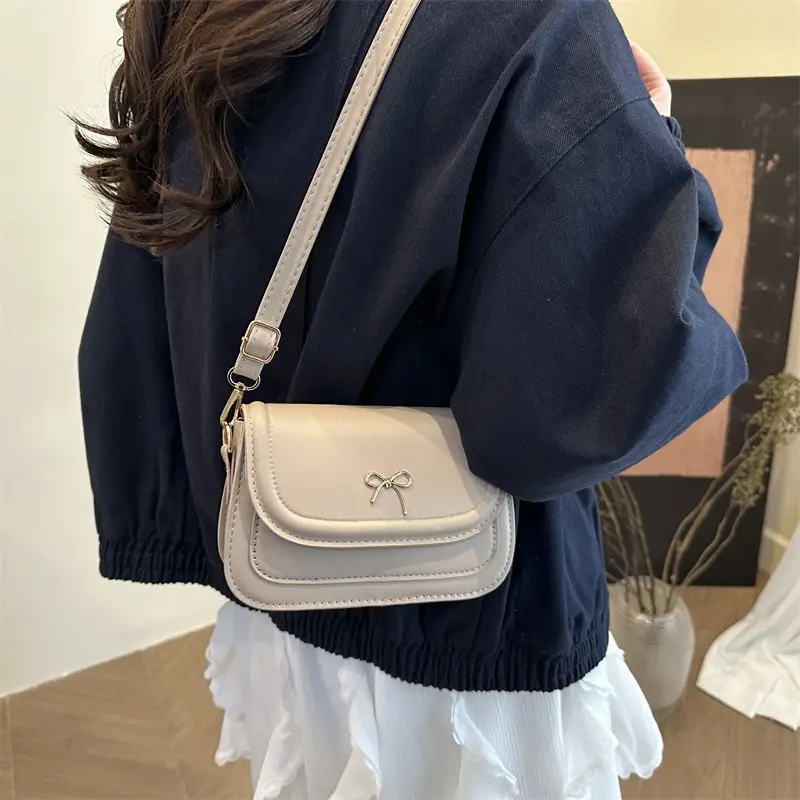 Women's Crossbody Bag White Square Design 2026 — feature 16