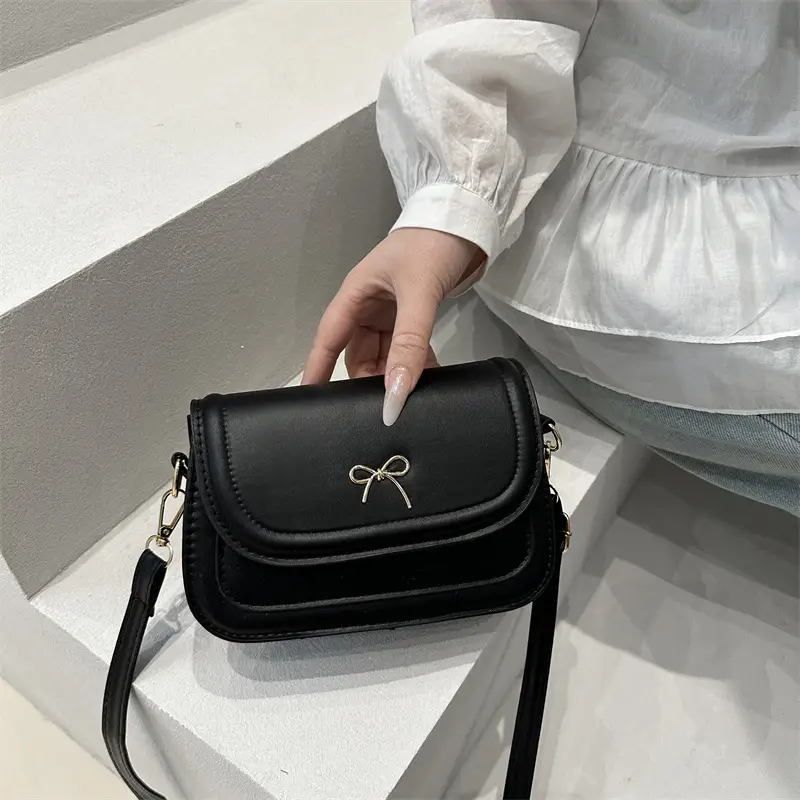 Women's Crossbody Bag White Square Design 2026 — feature 17