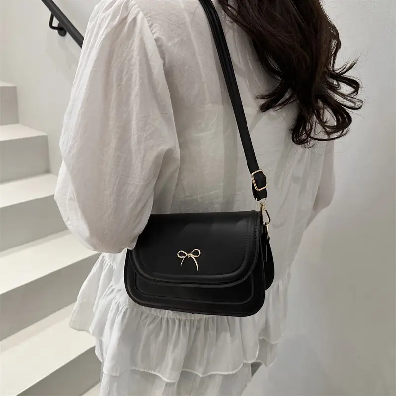 Women's Crossbody Bag White Square Design 2026 — feature 18