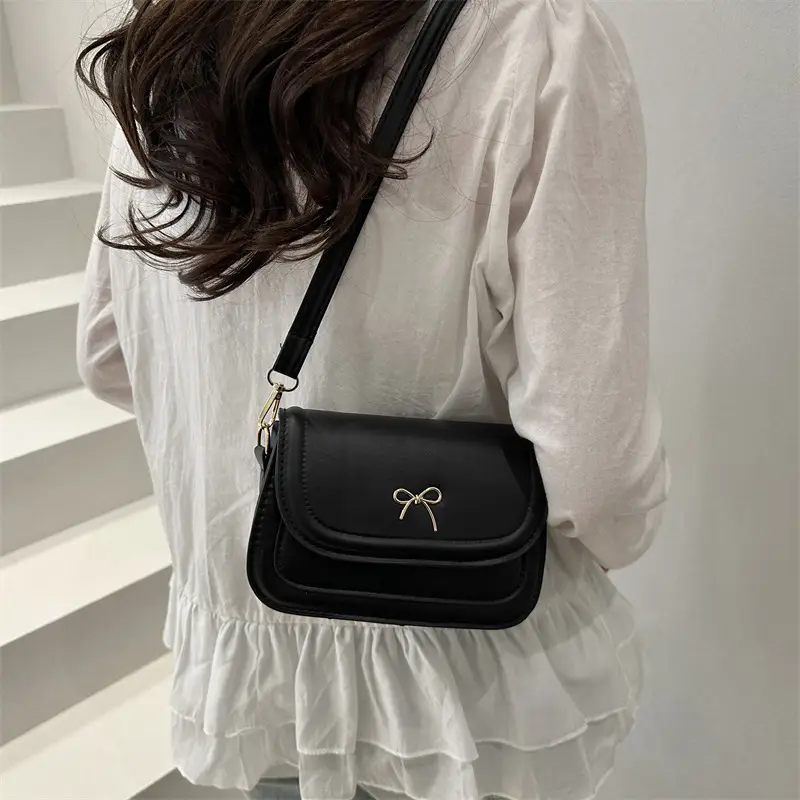 Women's Crossbody Bag White Square Design 2026 — feature 19